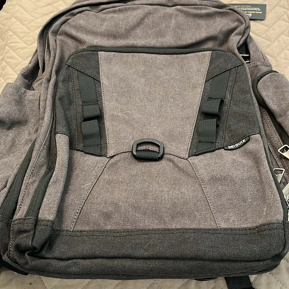 DRI DUCK - 32L Traveler Charcoal/Black Backpack/NWT
